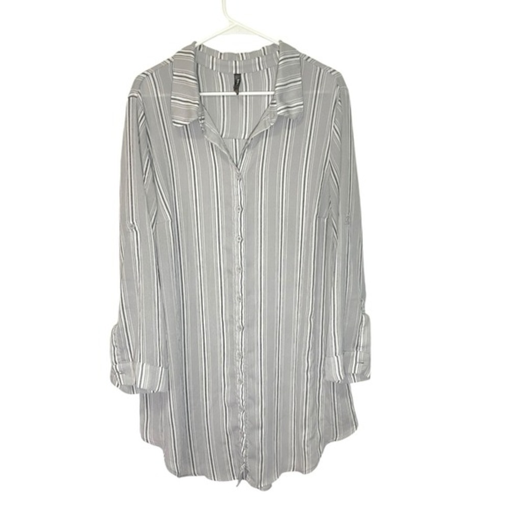 Torrid 2 Grey‎ Striped Roll Tab Sleeve Button Down Tunic Officecore Minimalist